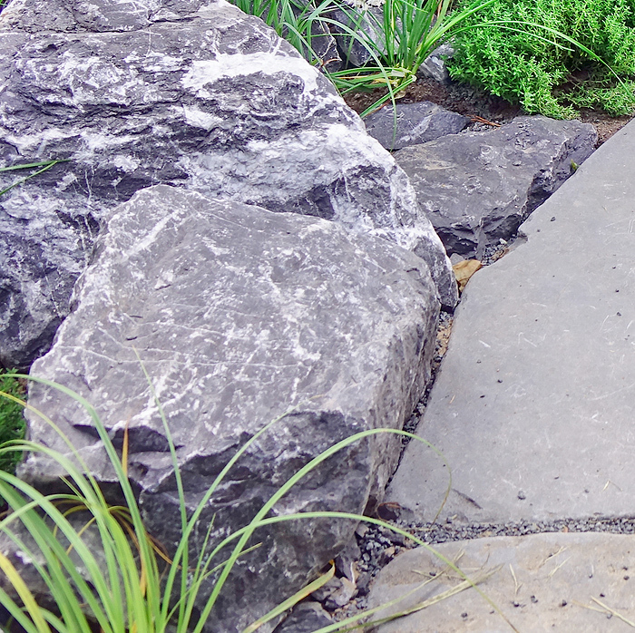 Валуны с доставкой по Москве и области