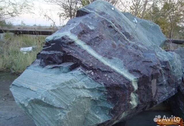 Гранитные и декоративные глыбы для ландшафтного дизайна, фото 1, поставка по Москве и Московской области